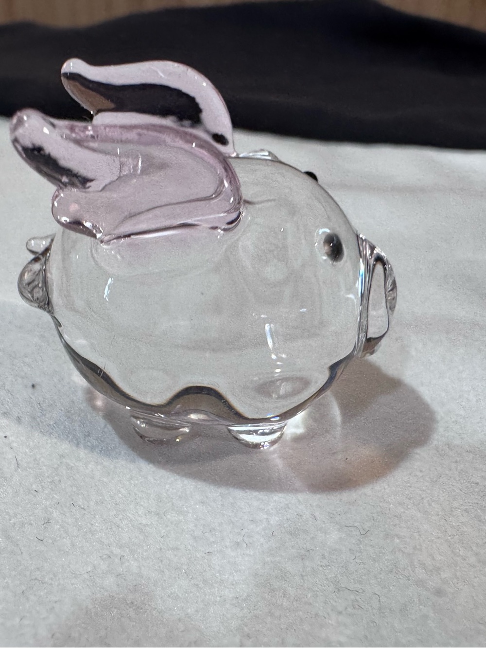 Tiny Glass Flying Pig Figurine - Picture 3 of 7